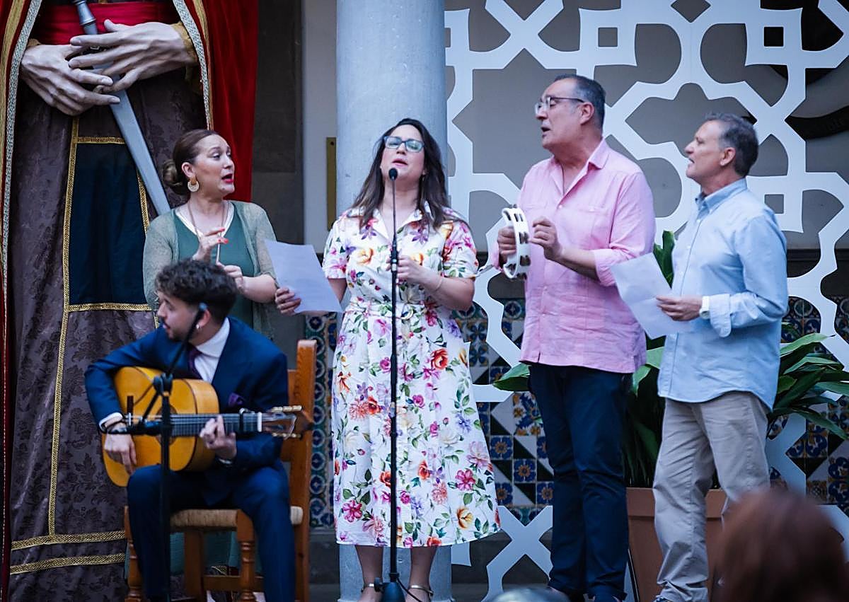 Imagen secundaria 1 - Un pregón con alma flamenca