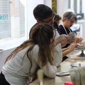 Antonio junto a varios alumnos de sus talleres.