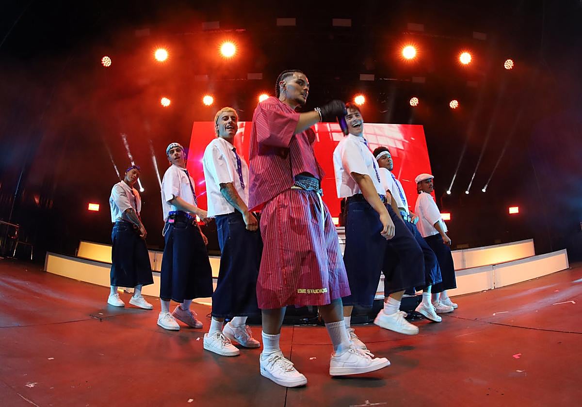 Abraham Mateo en el escenario de la Alameda.