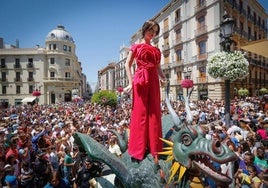 Desfile de la Tarasca en 2015 por las calles de Granada
