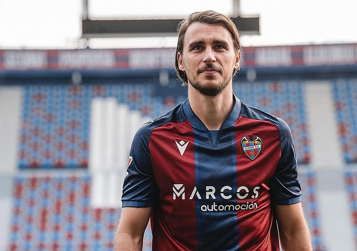 Ignasi Miquel queda libre tras el ascenso con el Levante