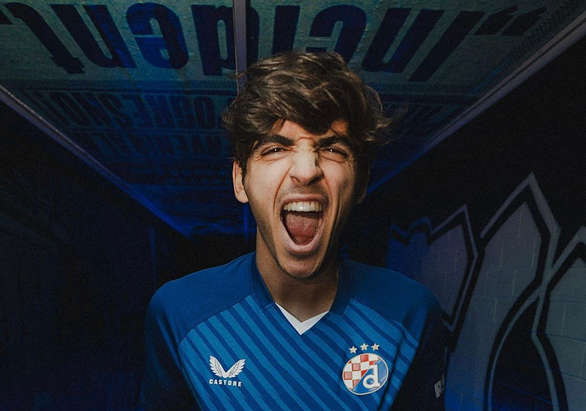 Villar, con la camiseta de su nuevo equipo.