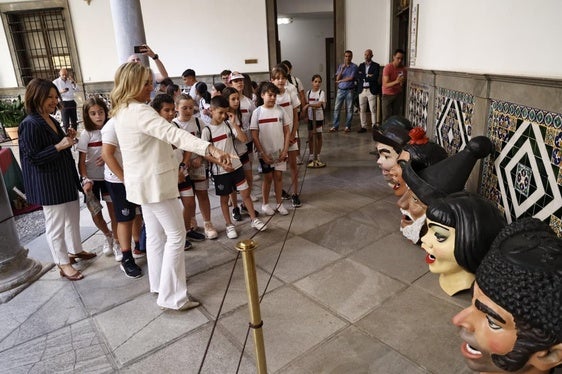 Los más pequeños descubren la historia de Gigantes, Cabezudos y la Tarasca