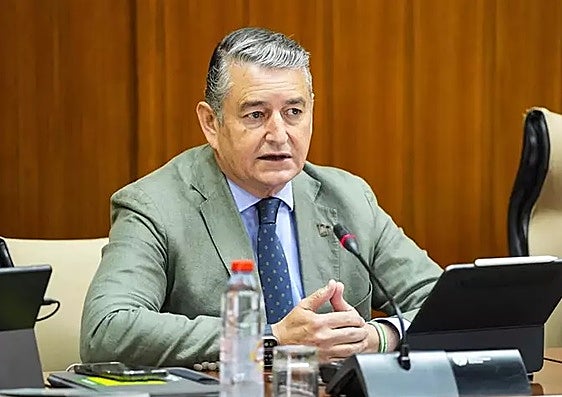 Sanz plantea «quién pone hoy la mano en el fuego» por Montero y pide su «dimisión»