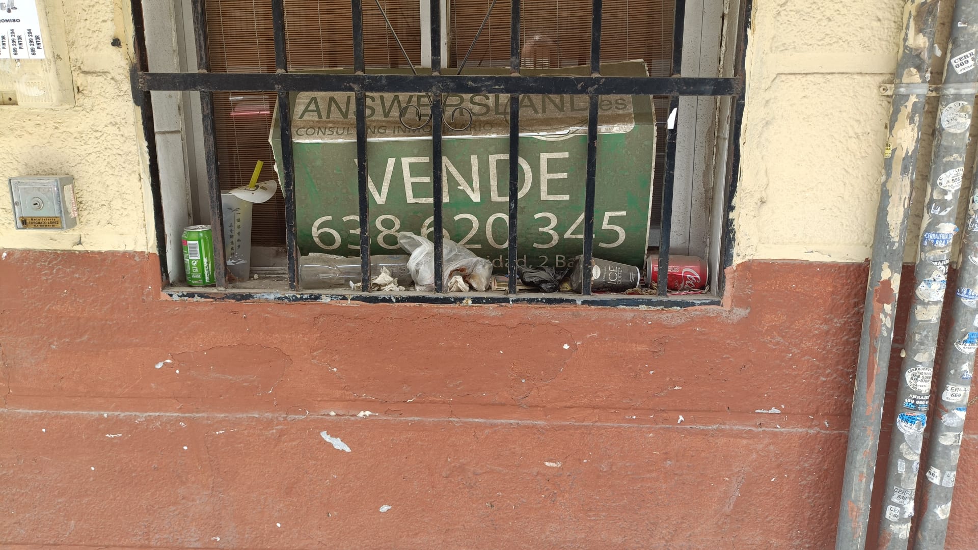Recorrido por los negocios cerrados del barrio Fígares