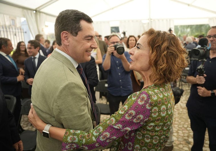 Moreno y Montero exhiben su desencuentro a pesar del protocolo institucional