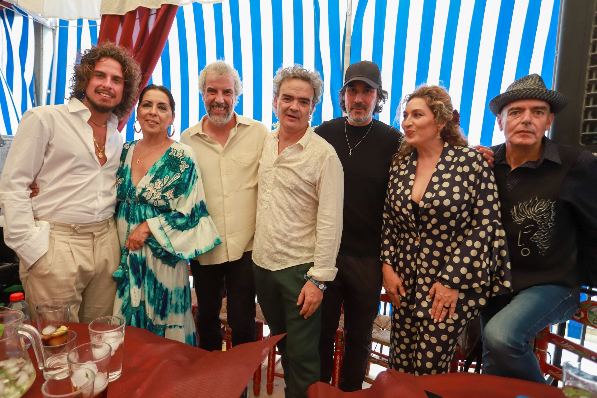 Las mejores imágenes del viernes de Corpus: los Morente, los Mutantes y la manta de agua