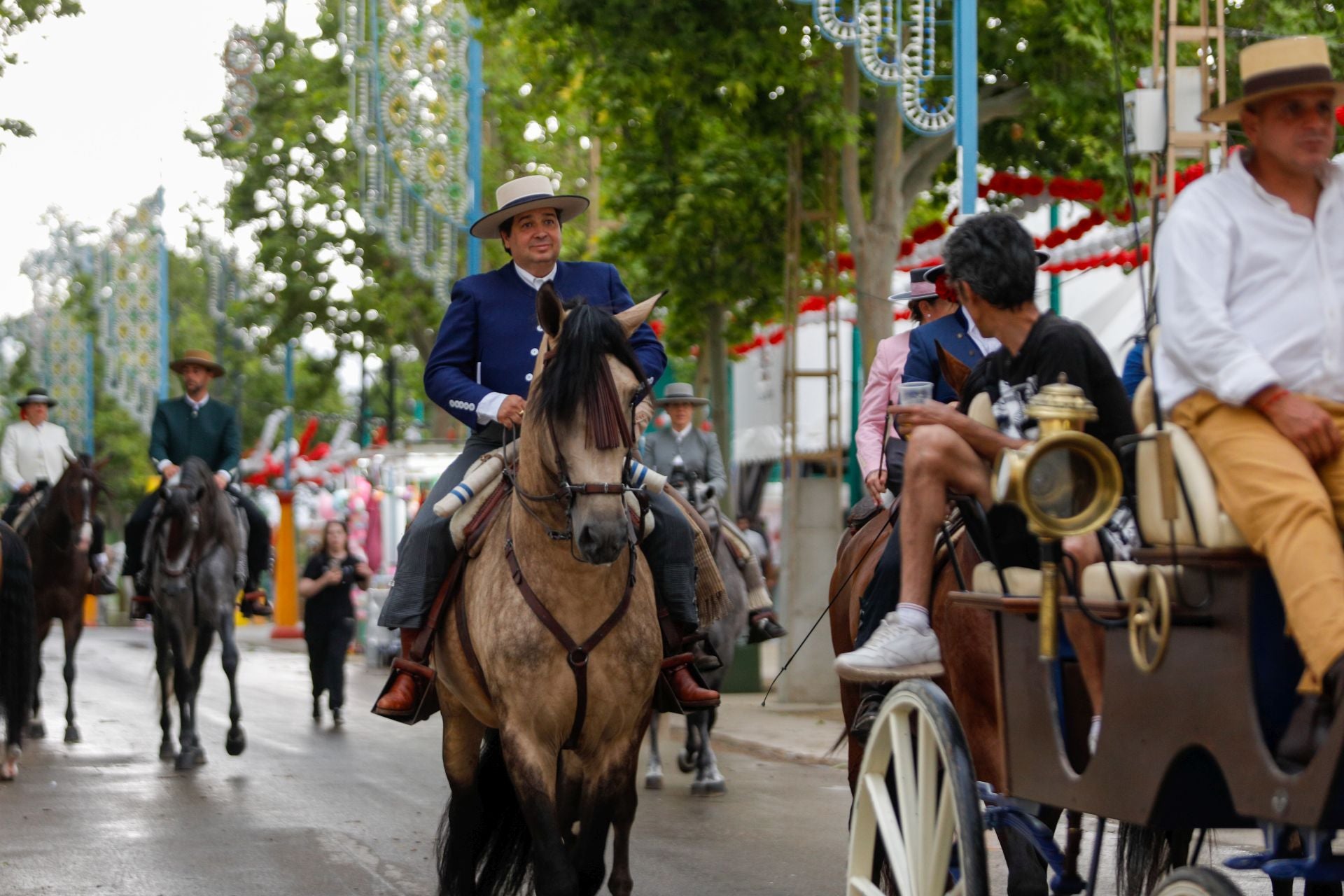 Las mejores imágenes del viernes de Corpus: los Morente, los Mutantes y la manta de agua