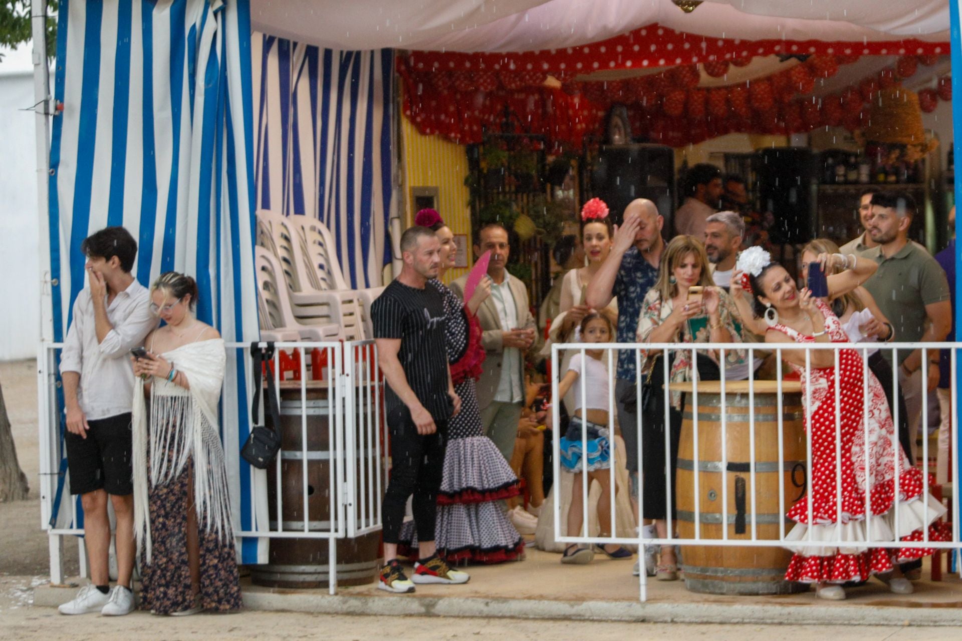 Las mejores imágenes del viernes de Corpus: los Morente, los Mutantes y la manta de agua