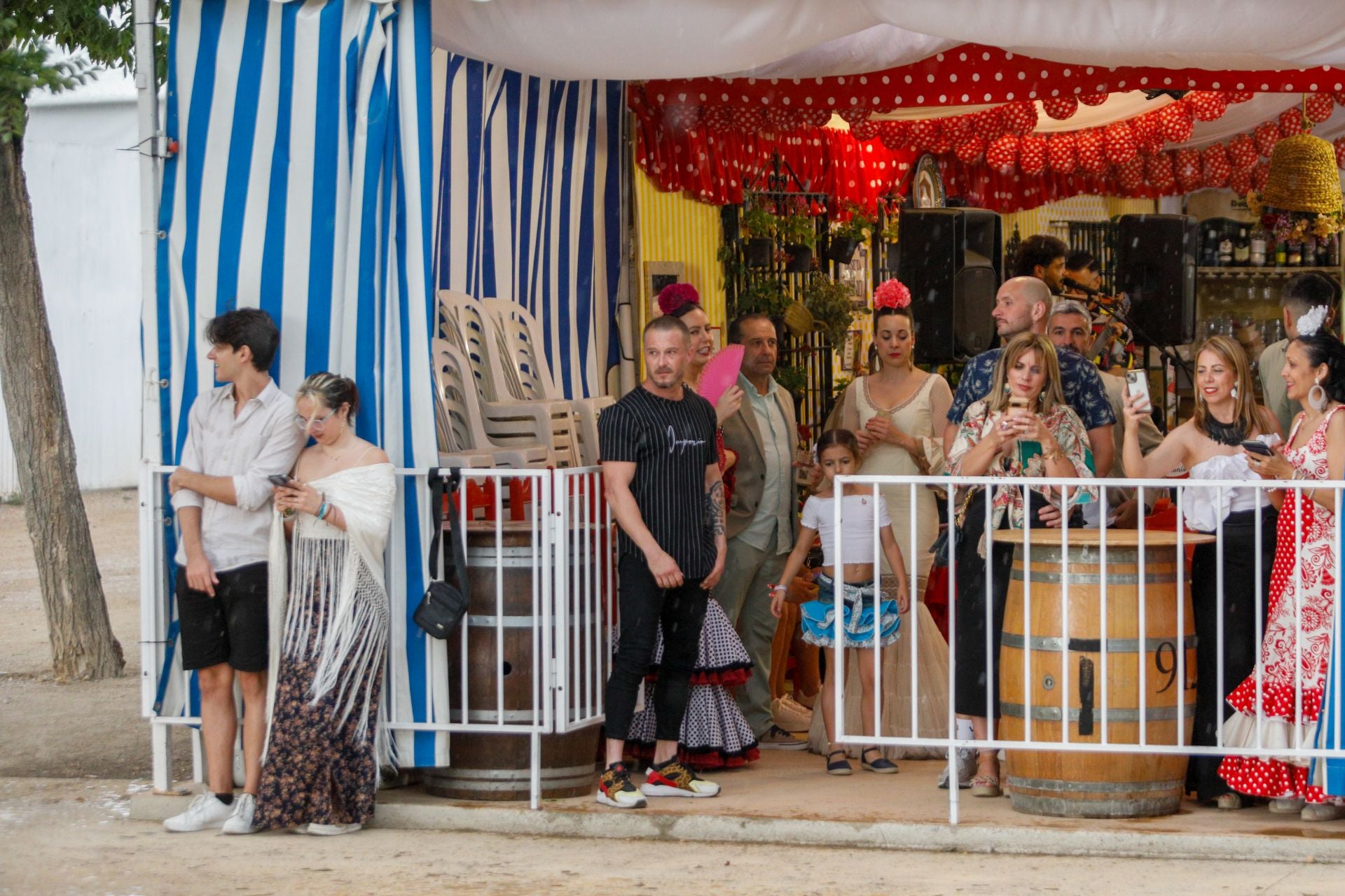 Las mejores imágenes del viernes de Corpus: los Morente, los Mutantes y la manta de agua