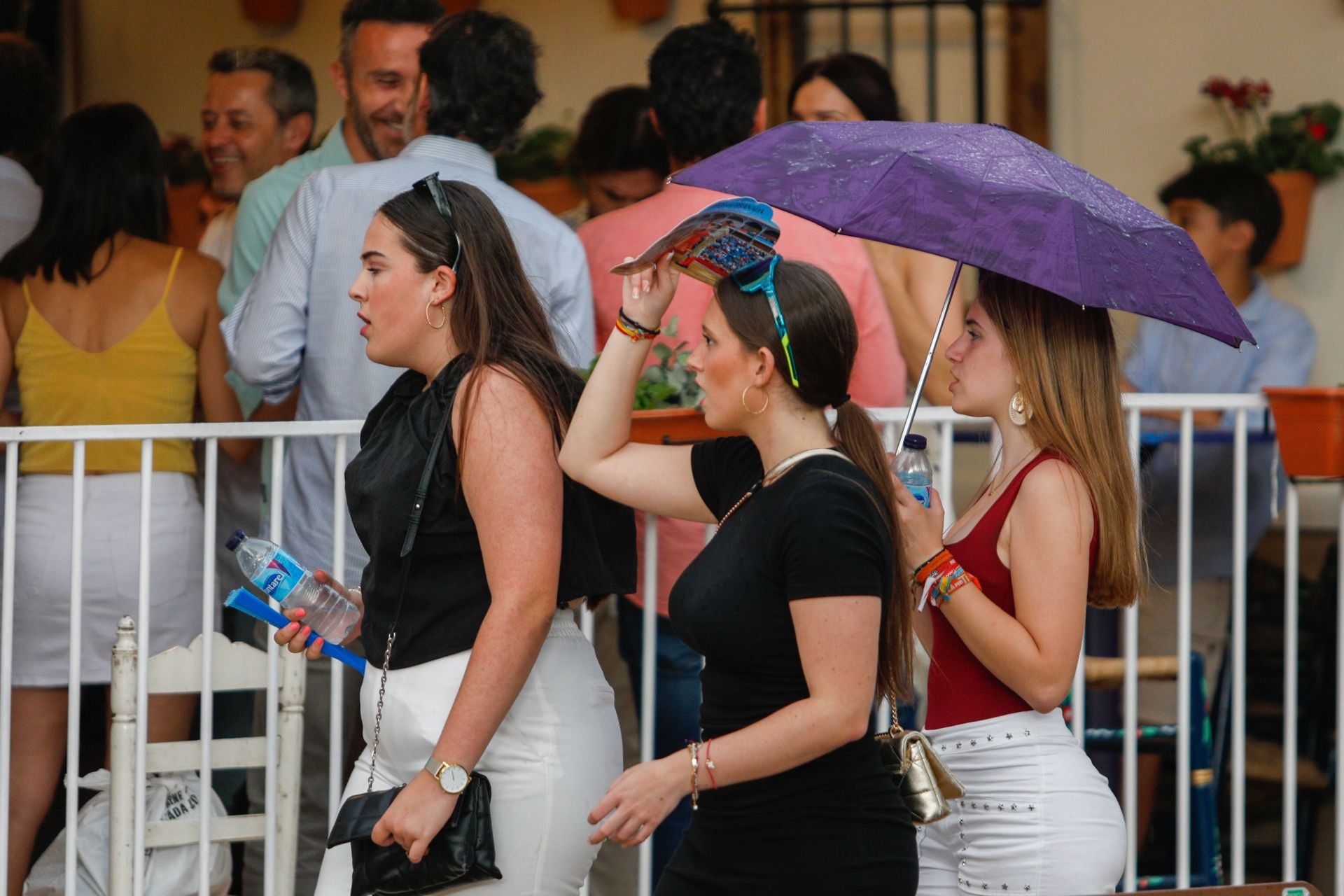 Las mejores imágenes del viernes de Corpus: los Morente, los Mutantes y la manta de agua