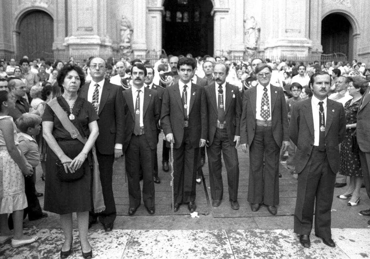 Castillo Higueras presidiendo la procesión del Corpus de 1982.
