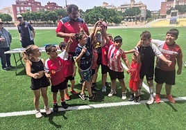 La fiesta tuvo reconocimiento para todos los equipos del club.