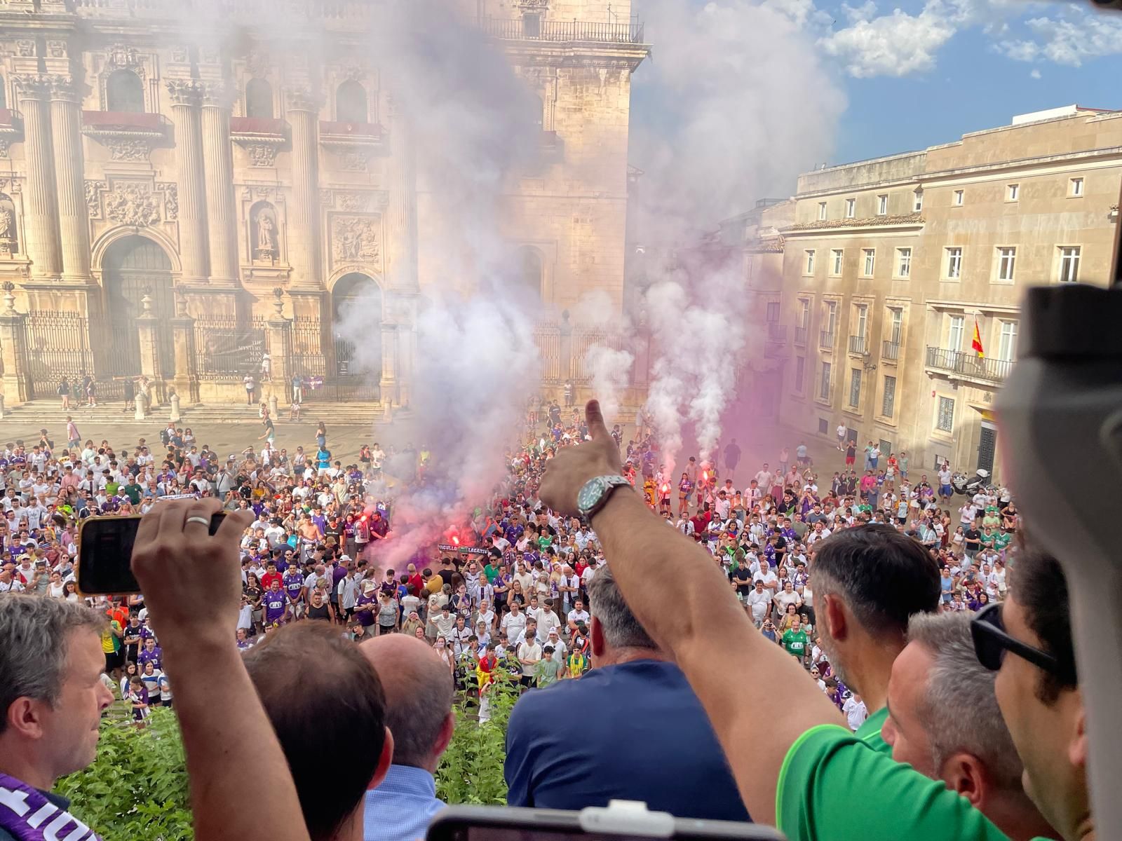 La capital continúa de fiesta por el ascenso del Real...