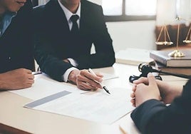 Hijos, padres, cónyuges y nietos no tienen que pagar el impuesto de sucesiones.