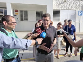 El PSOE pide a la Junta que dote al 'Princesa Sofía' del personal no docente necesario el próximo curso