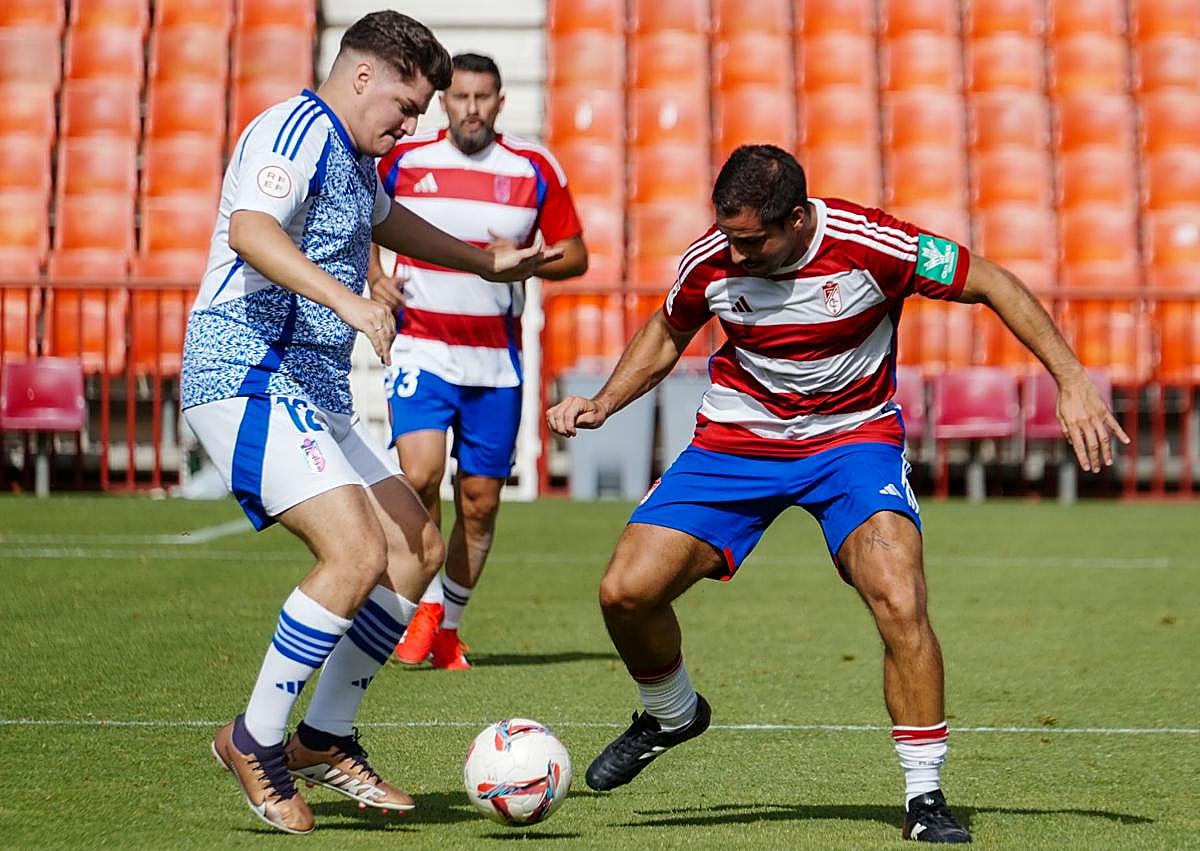 Imagen secundaria 1 - El equipo campeón y otros momentos del juego. 
