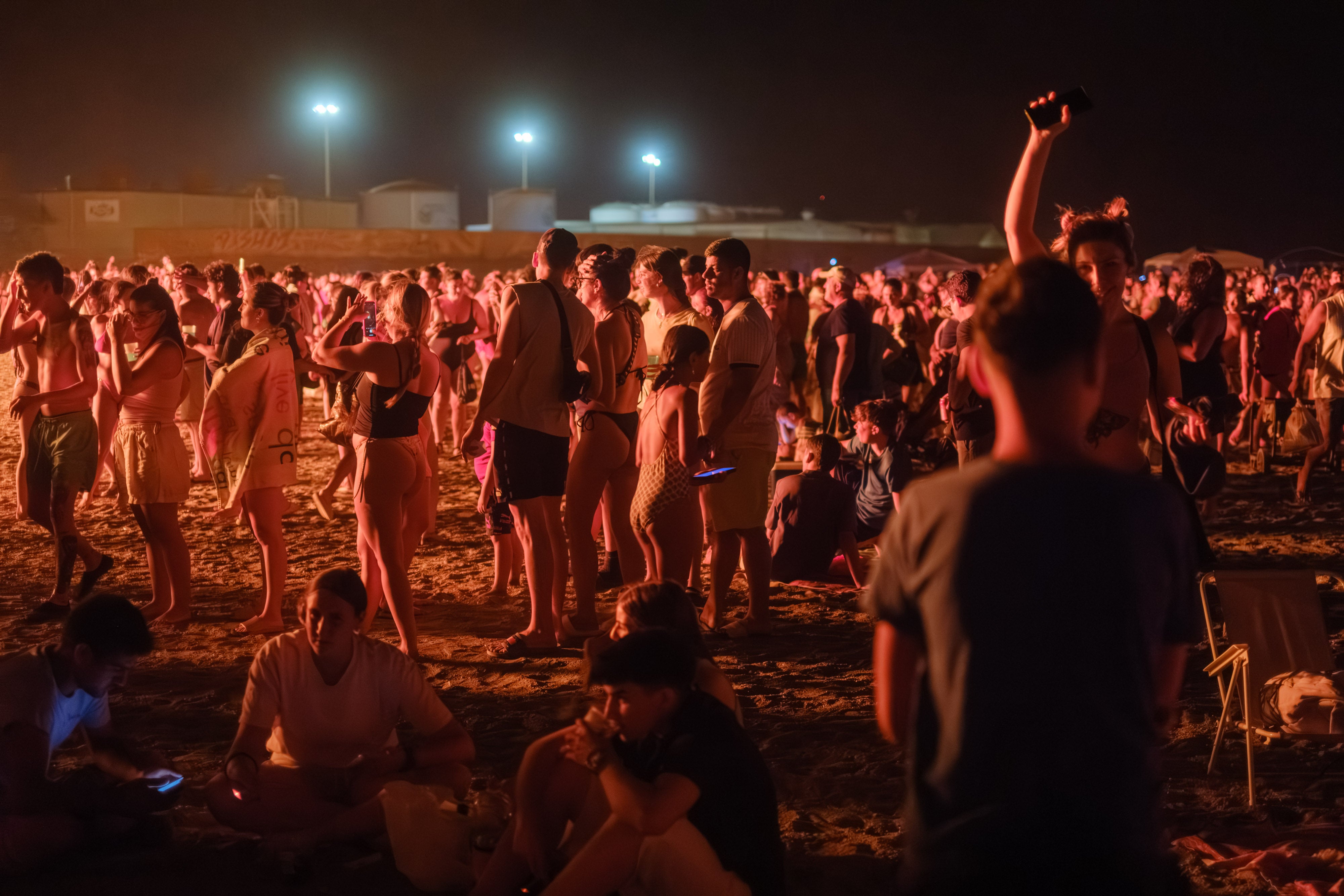 La noche de San Juan en la Costa de Granada, en imágenes