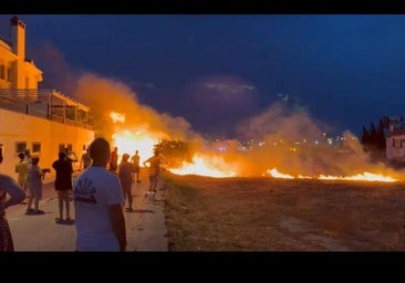 Una lumbre de San Juan provoca un incendio en Peligros: «Fue un susto importante»