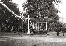 Quiosco en el Paseo del Salón