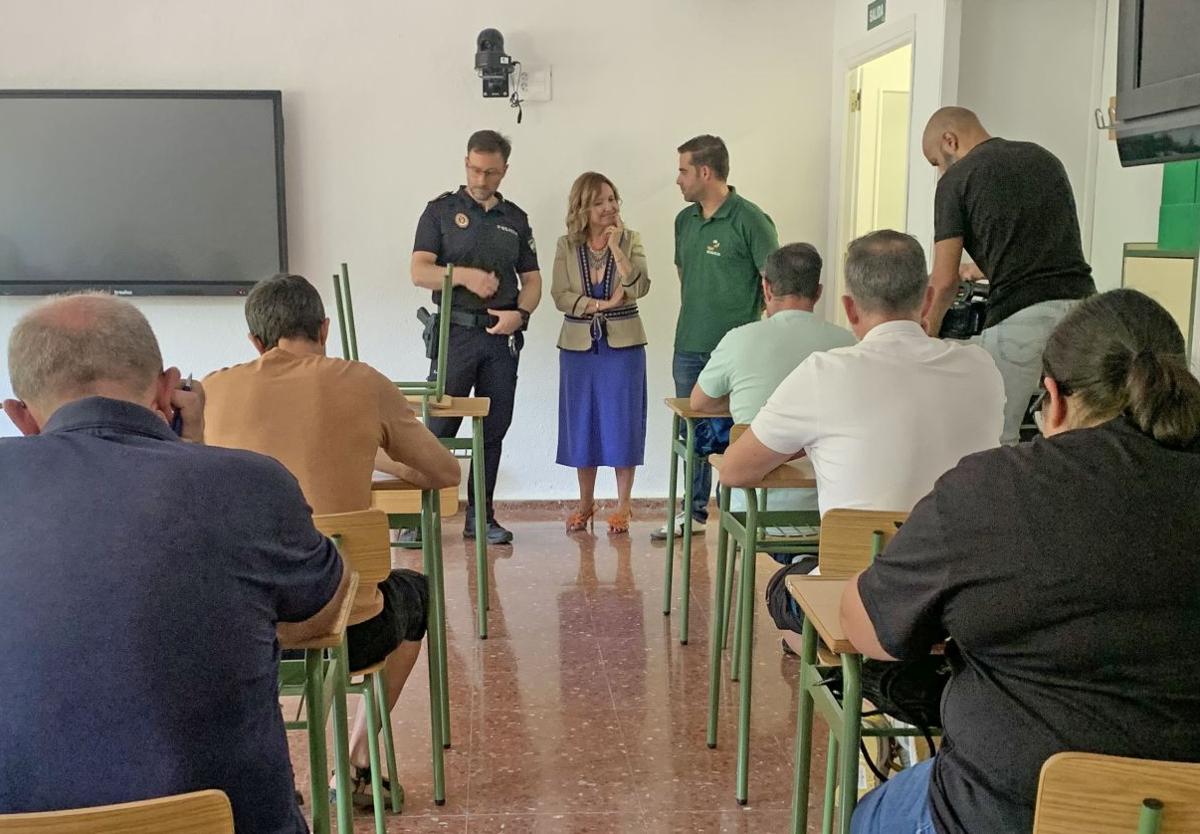 Exámenes para los 34 aspirantes que optan a conseguir el...