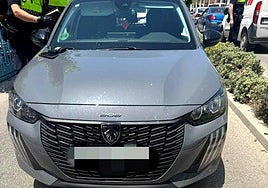 Vehículo localizado por los agentes.