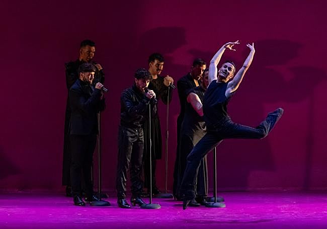 Otra escena de 'Muerta de amor' en el teatro granadino.