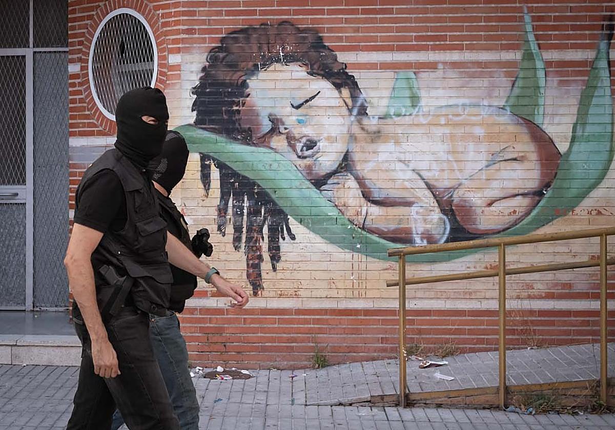 Las imágenes de la redada de la Guardia Civil contra un clan de atracadores