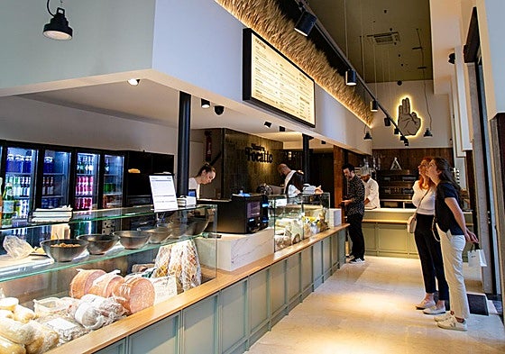 La focaccia tradicional italiana se hornea en Granada con sello local: Mastro Focatto