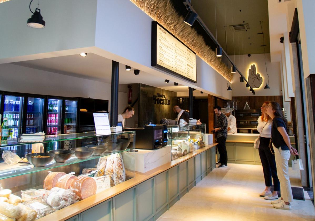 La focaccia tradicional italiana se hornea en Granada con sello...