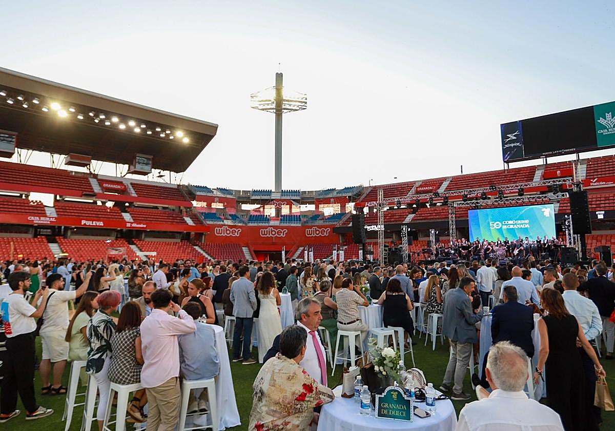 El estadio Nuevo Los Cármenes fue el escenario elegido para el encuentro Club Cámara.