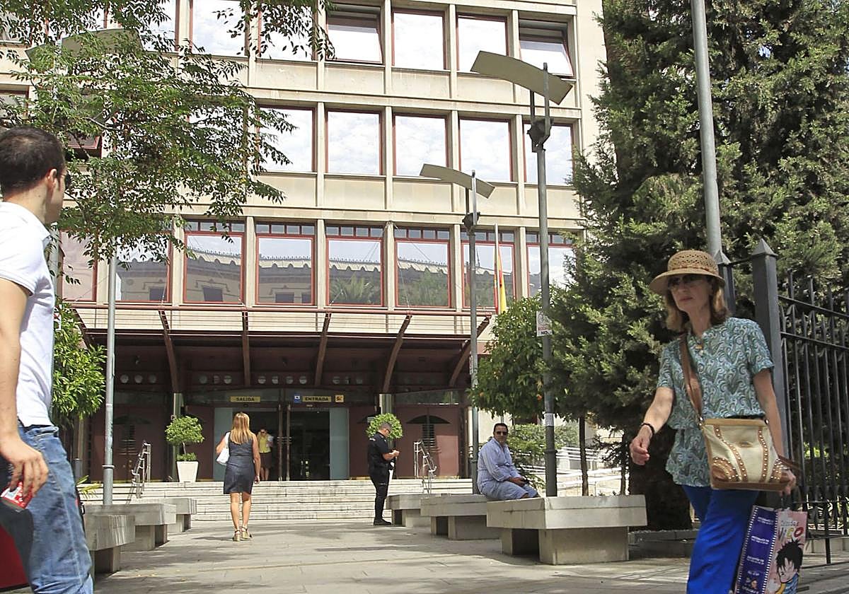 Sede de la Delegación de la Agencia Tributaria en Granada.