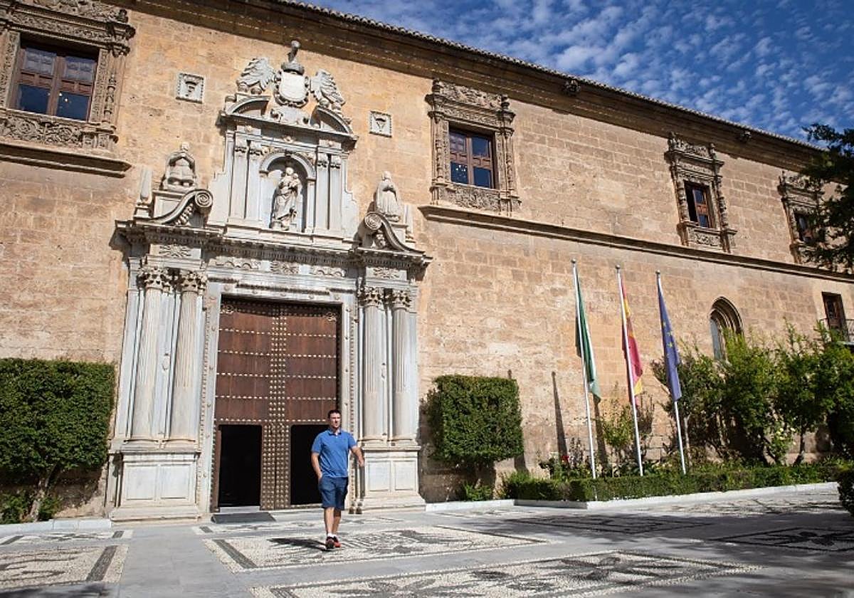 Rectorado de la UGR.