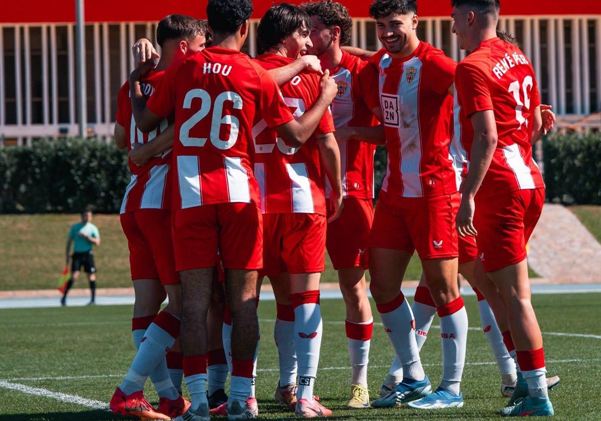 El Almería B se prepara para una Segunda RFEF de alta...