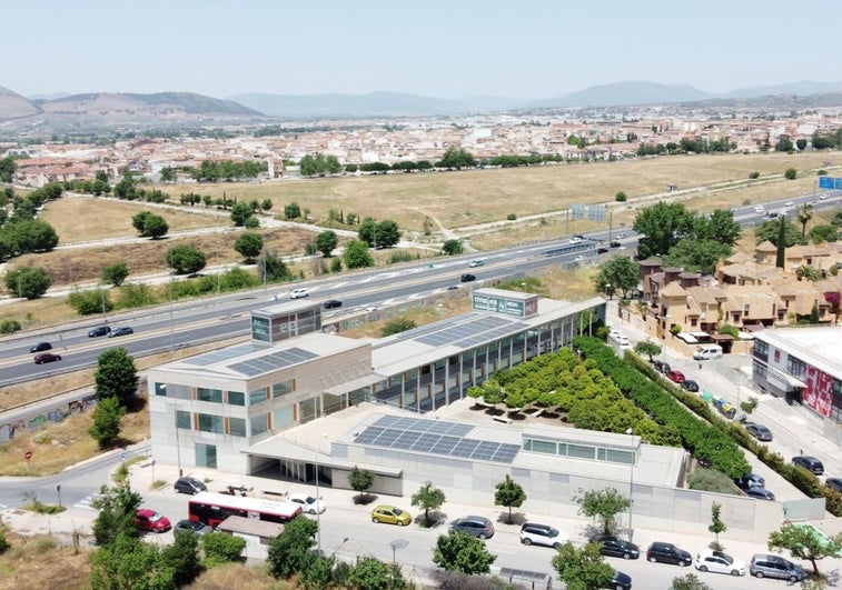 La energía solar podrá llegar al Centro y al Albaicín desde otros tejados de Granada