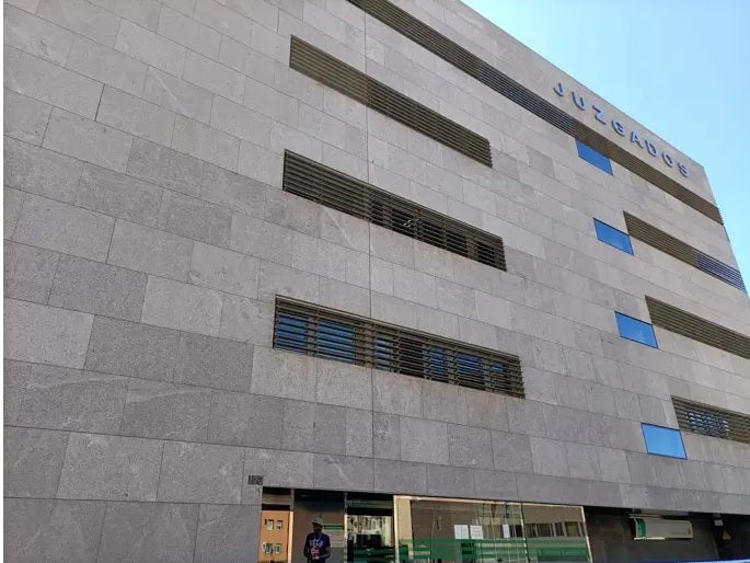Nueve meses de prisión por golpear a su expareja en un...
