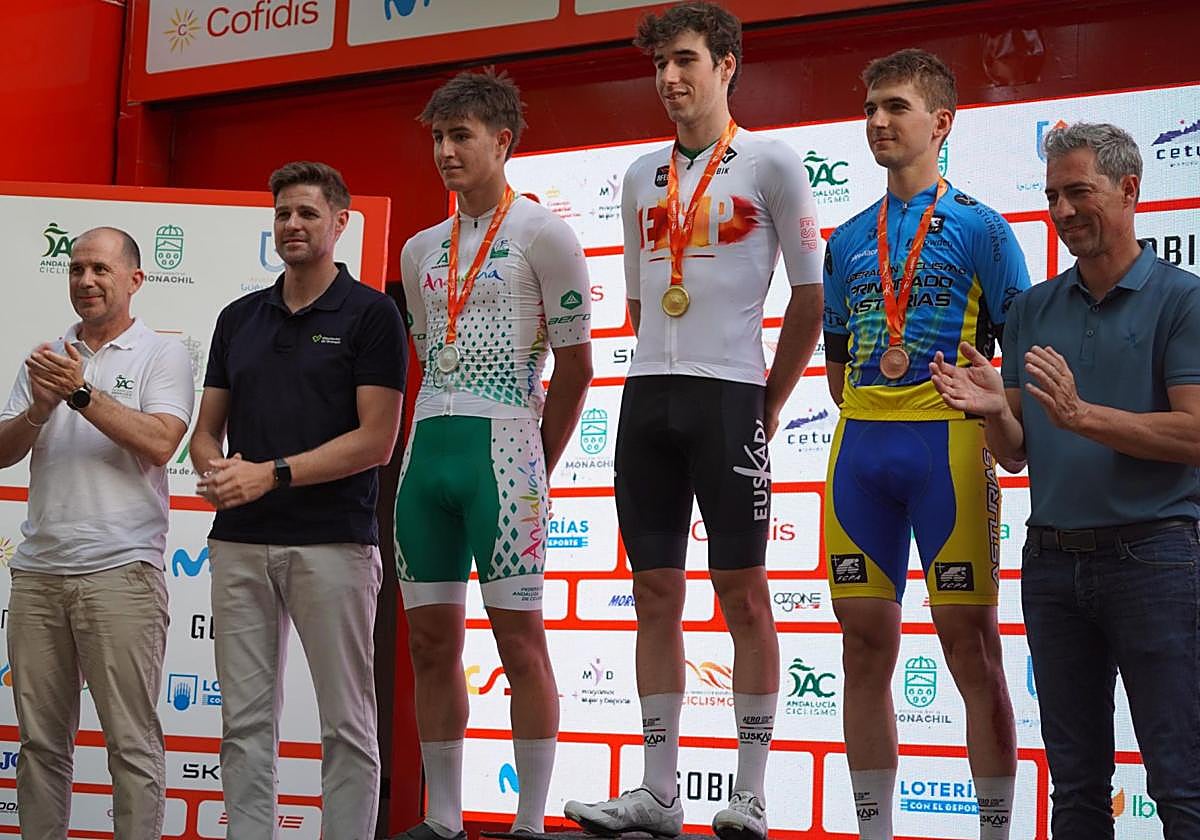 Ivan Loaisa, tercero por la izquierda, logró el subcampeonato de España.