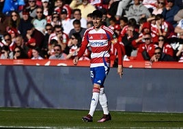 Carlos Neva, durante su última campaña como rojiblanco.