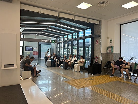 Ambiente en Andaluces a mediodía.