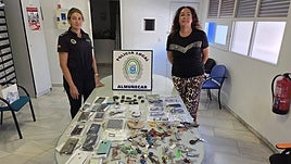 La Policía Local de Almuñécar informa sobre objetos perdidos en dependencias municipales