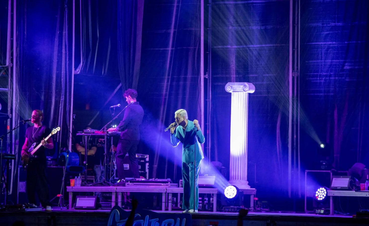 Una actuación previa de Miss Caffeina en Almería.