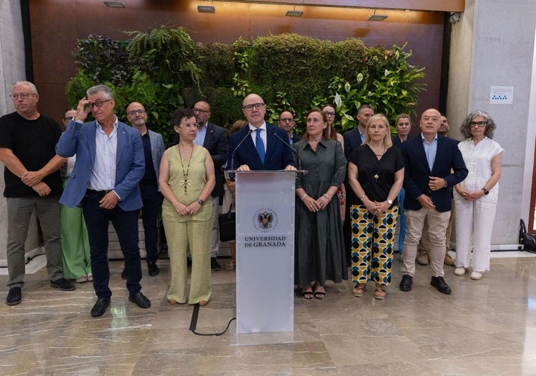 Granada abre un frente común de apoyo a la UGR ante la pérdida del grado en IA