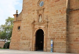 Portada del Santuario de Nuestra Señora de Linarejos.