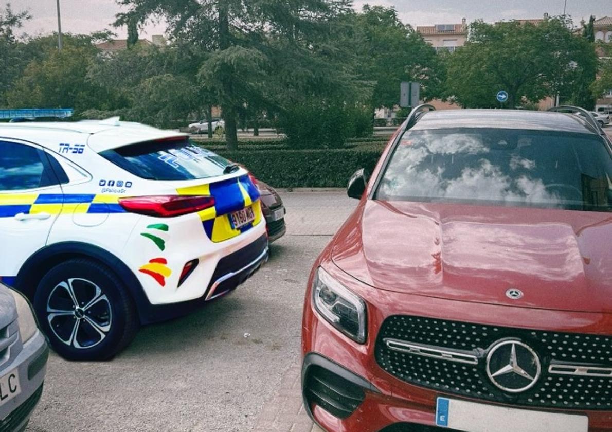 «Aparcamiento sujétame el cubata»: una mujer...