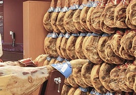 Jamón, cerveza y aceite de oliva en una misma promoción de un supermercado