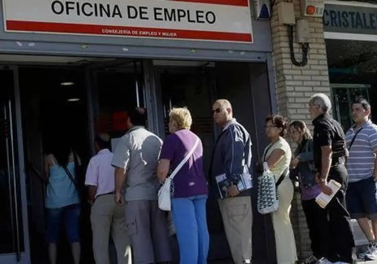 Almería marca la mejor cifra de parados en junio desde la...