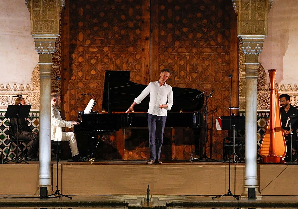 Un momento de la interpretación de 'My beloved is mine' por parte de Ian Bostridge.