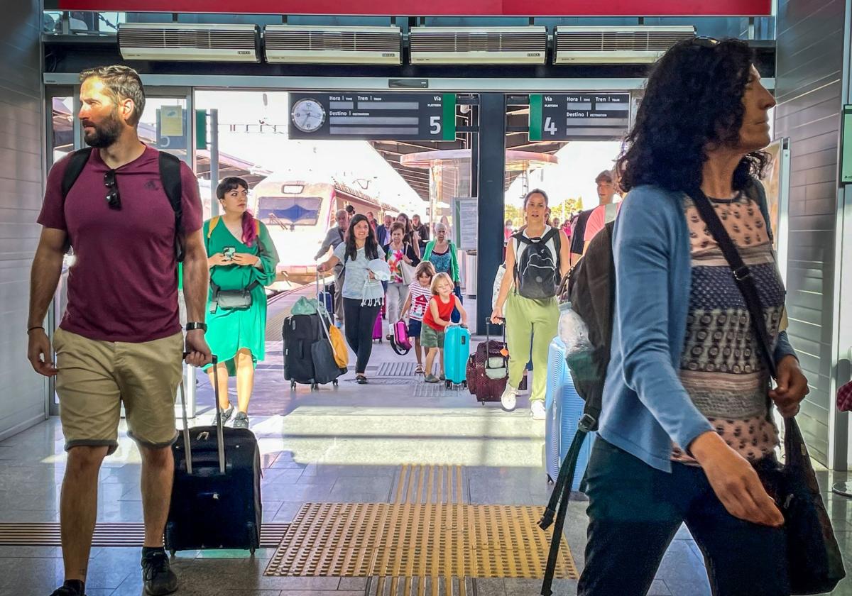 Los trenes de Granada vuelven a la normalidad 24 horas después de la resolución del incidente