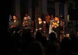 Celia Ortega 'se gradúa' con una fantástica actuación en la Plaza Granero, en la tercera sesión de 'Plazeando'