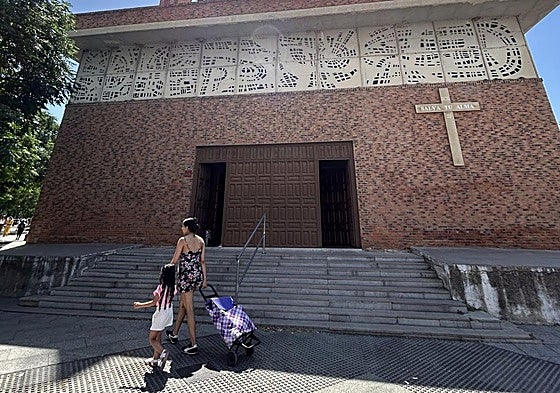 Imagen de la parroquia del Santo Ángel Custodio.
